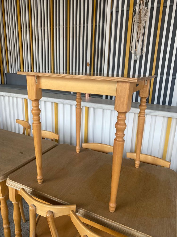 Mobilier restaurant : scaune lemn mese lemn