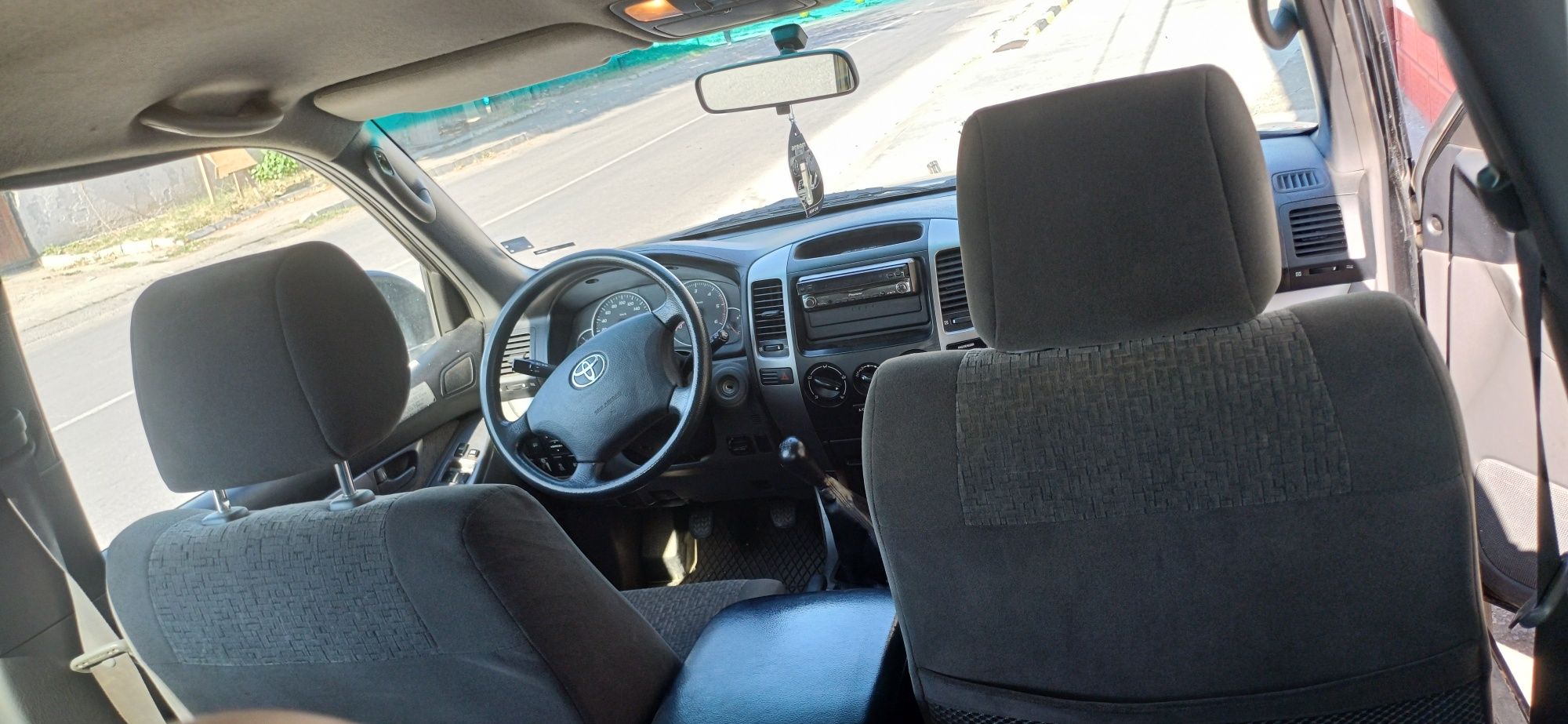Продавам toyota land cruser