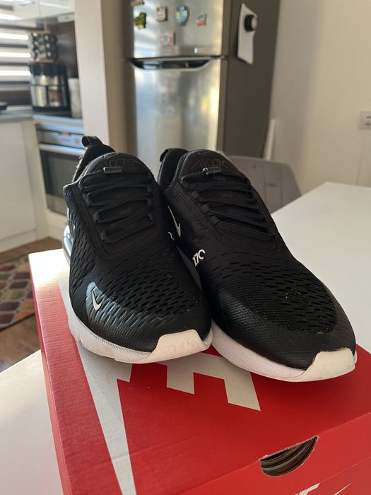 Маратонки найк 270