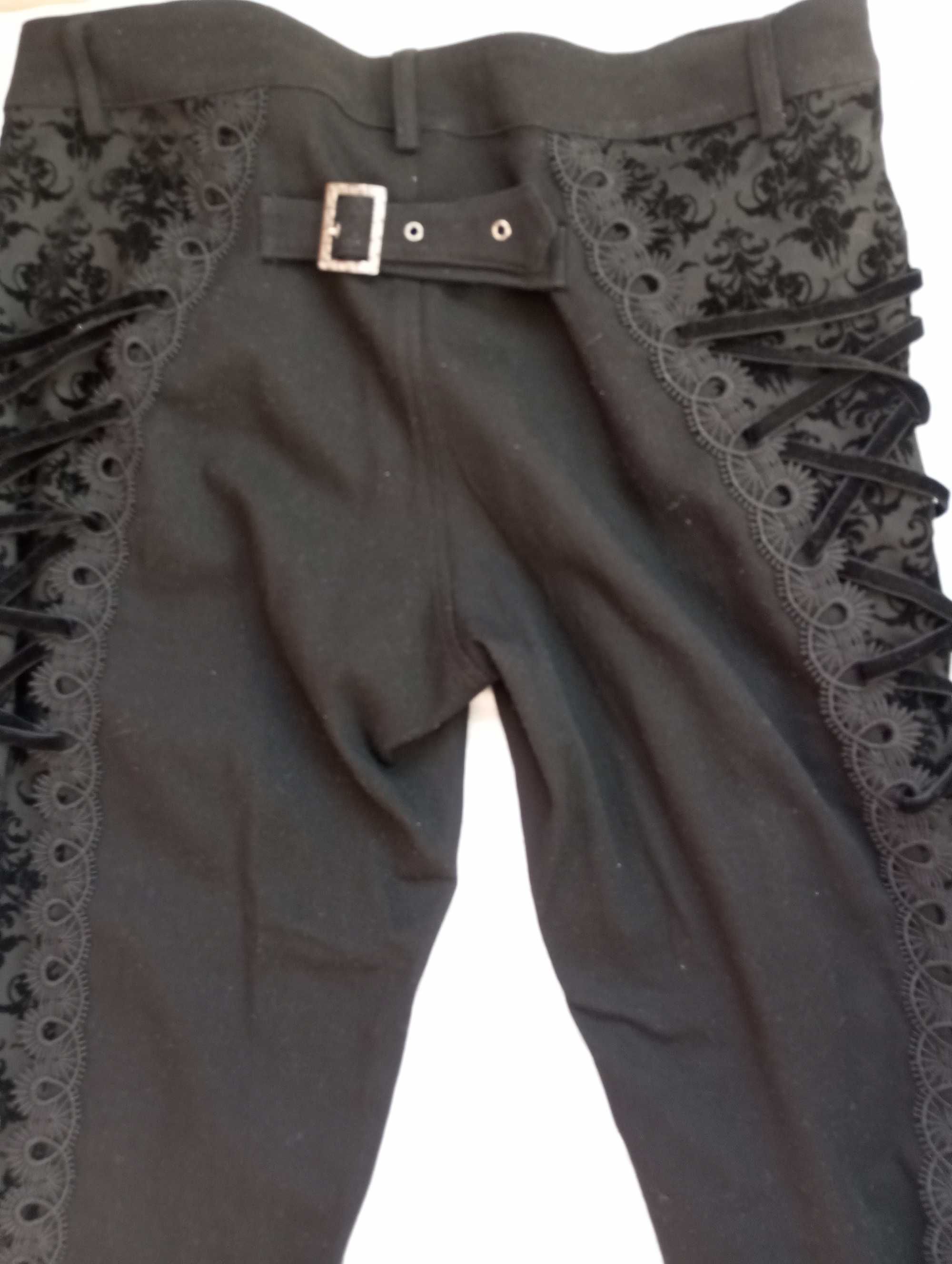 "Devil Fashion" Панталон и Жилетка ( Оригинални и неносени )