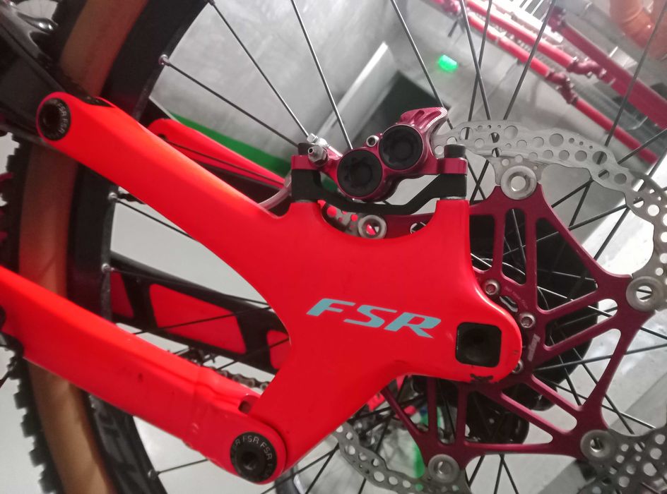 Specialized Demo 8, M , carbon, 2018 sau cadrul 4500lei