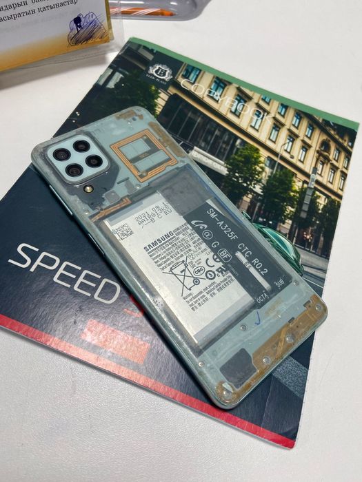 Продам Samsung a22 идеал