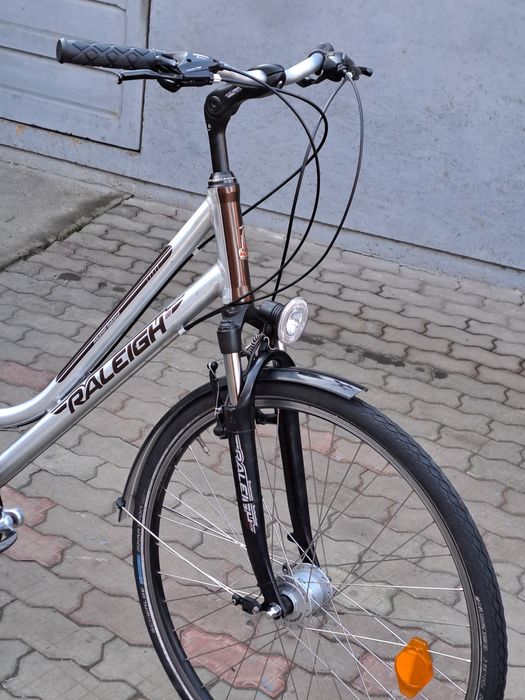 ***bicicleta de dama pe 28" ***