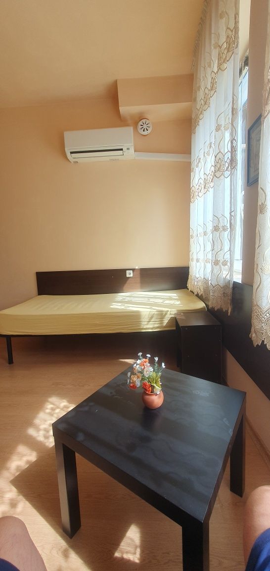 Давам едностаен апартамент боксониера под наем,24 кв.м. ВИНС, МЕИ, Мор