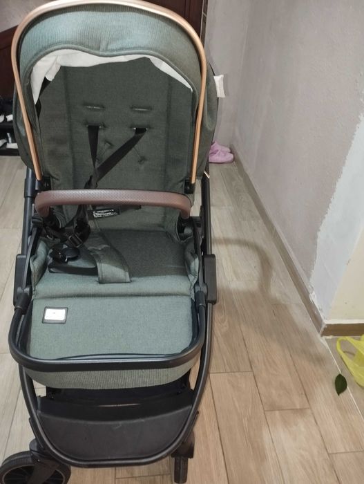 Бебешка количка с зимен и летен кош