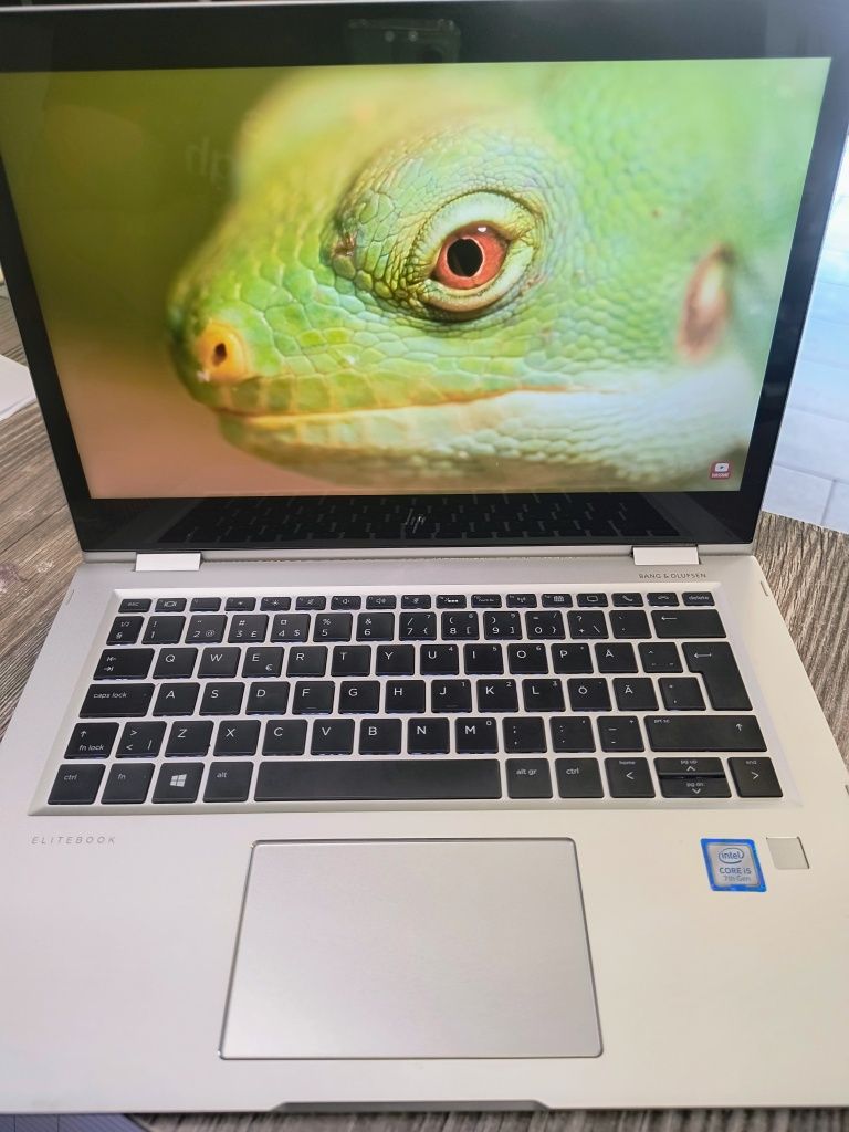 Лаптоп HP EliteBook x360 1030 G2 13.3" Тъчскрийн i5 7200U / 8RAM