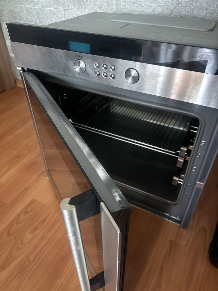 фурна за вграждане Siemens HB38L560.