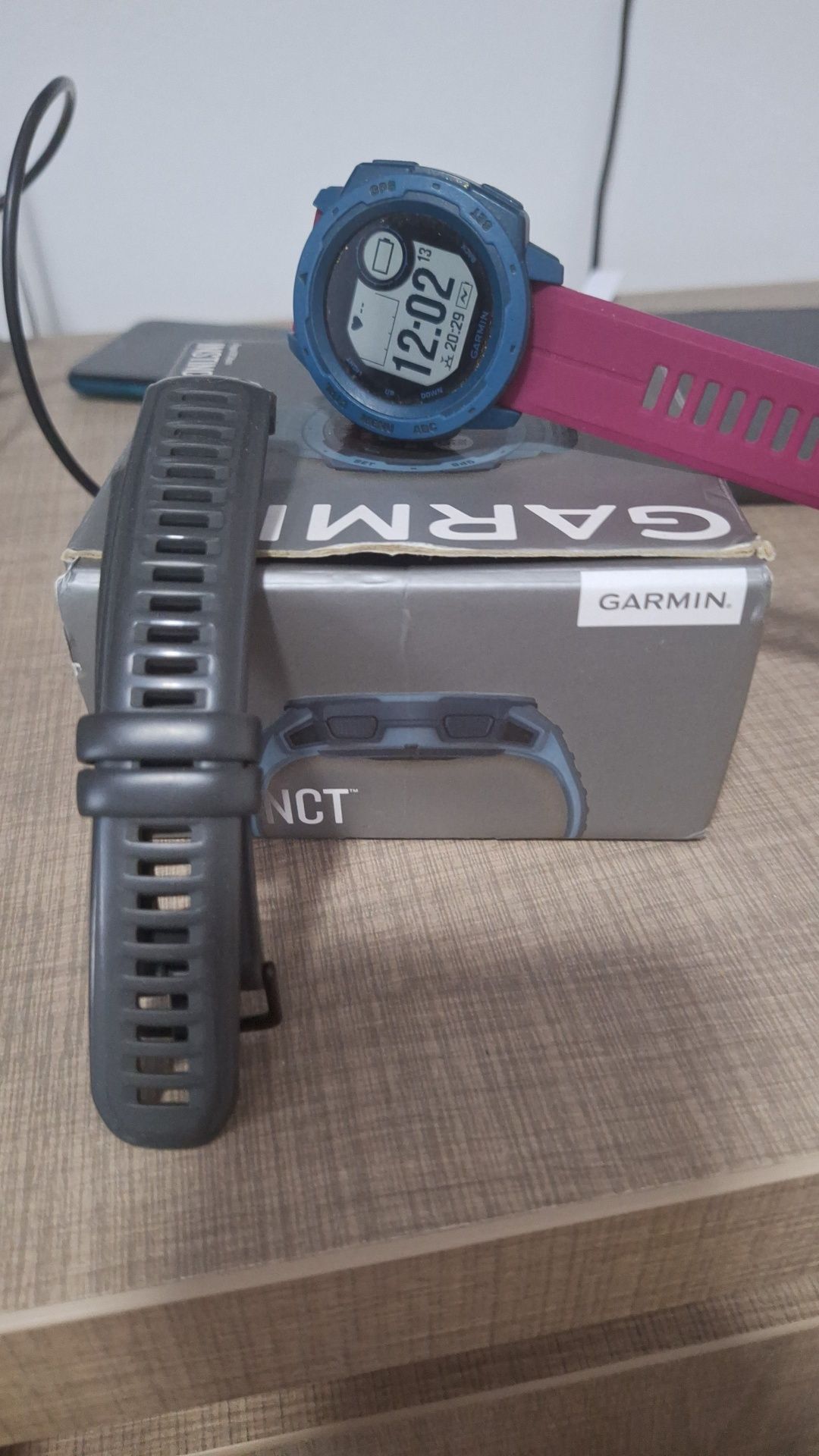 Garmin instict..