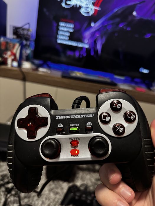 Playstation 3 super slim cu 2 controllere si 6 jocuri