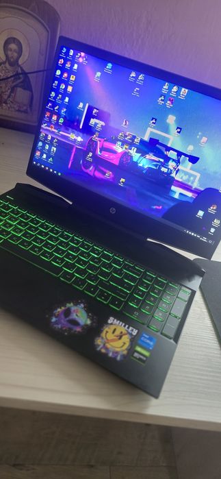 Продавам гейминг лаптоп HP Pavilion подходящ за гейминг и офис работа