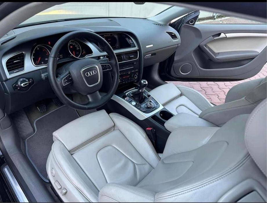 Audi A 5   2.0 TDI 177CP