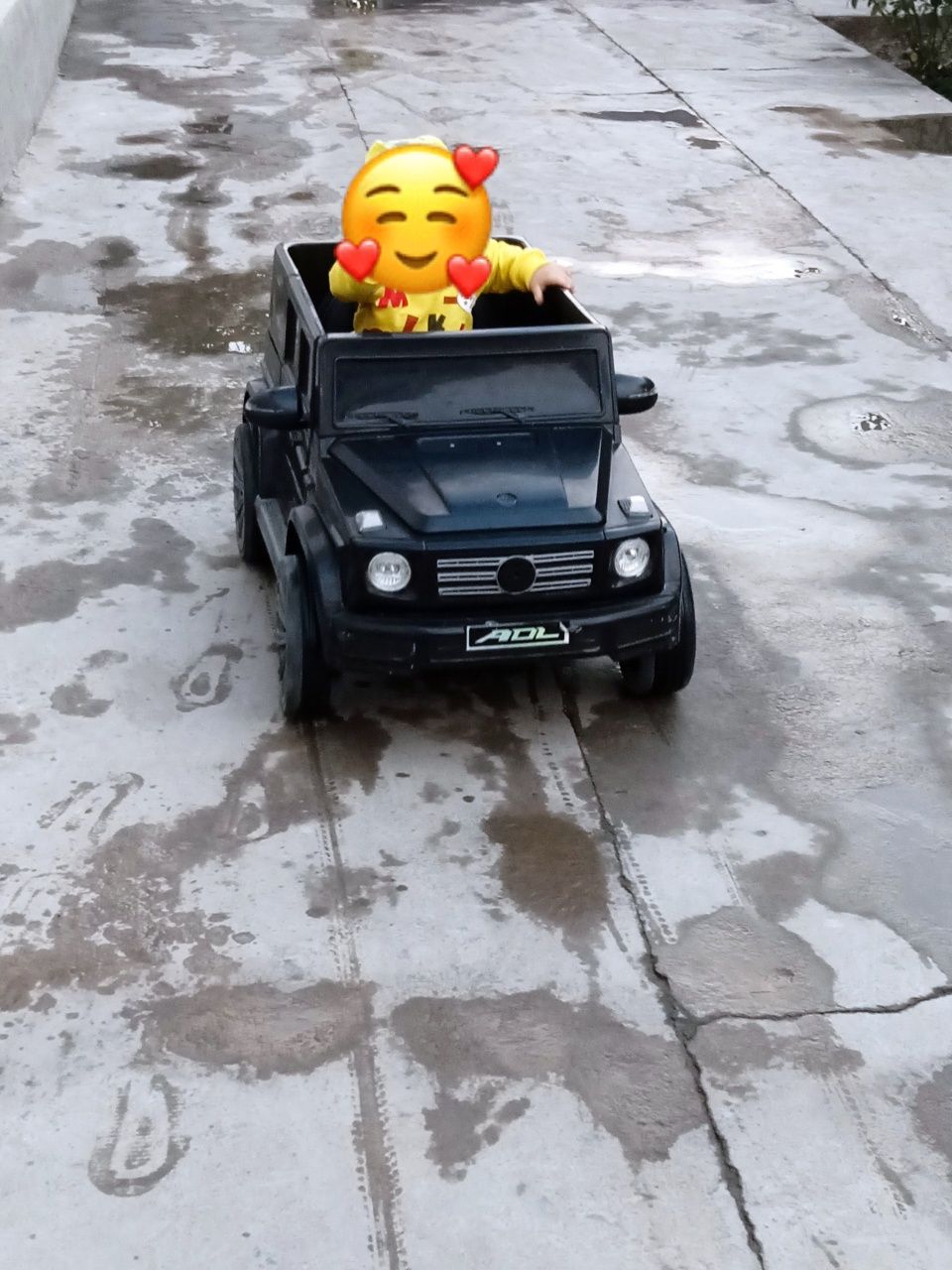 Bolalar uchun pultli mashina