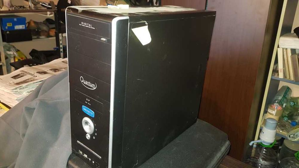 Компютър настолен