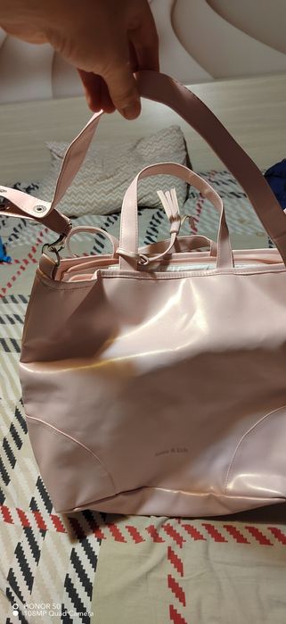 Бутикива чанта за бебешки принафлежности