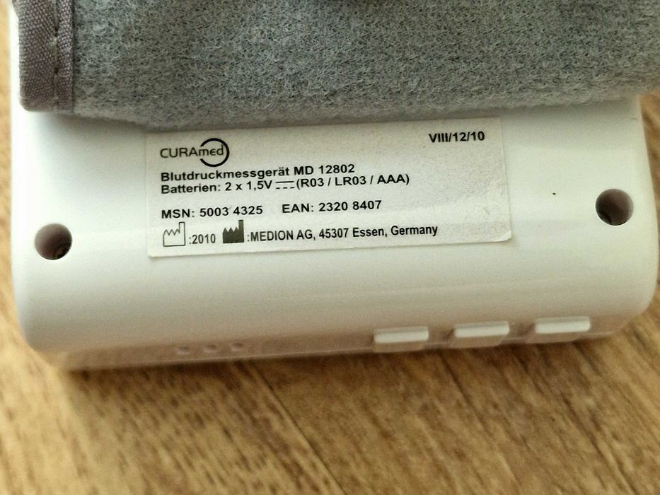 Tensiometru digital antebrat Curamed MD 12802 cu ghid vocal engleza