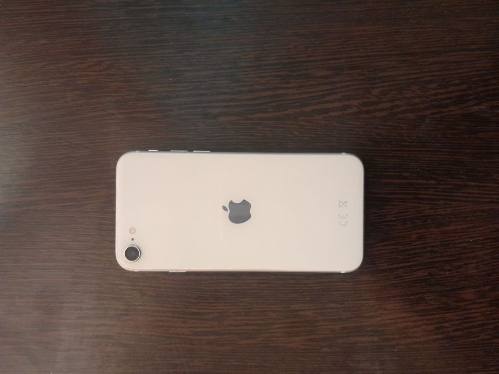 Продам iPhone se