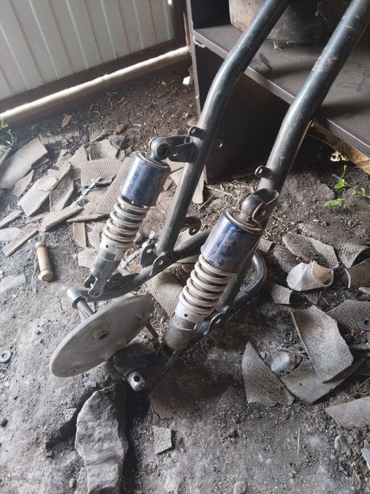 Продам запчасти на мотоцикл урал