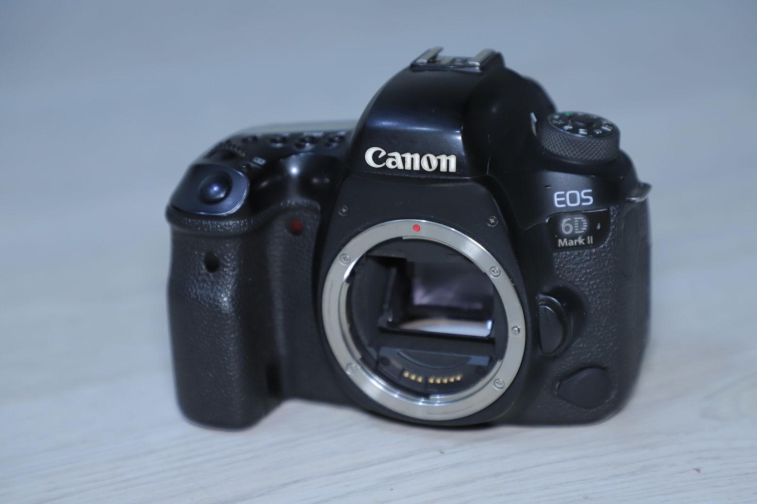 Canon 6D Mark 2 Sotiladi