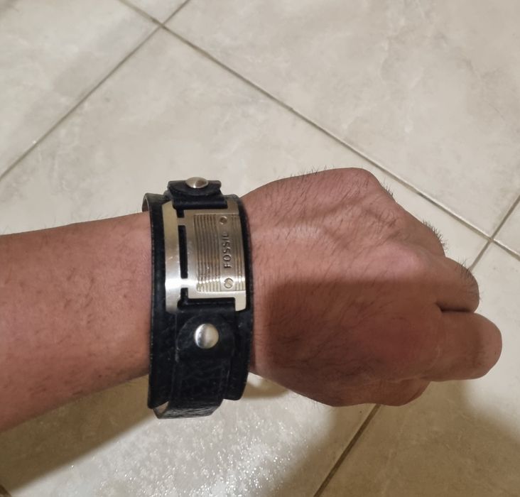 Мъжка кожена гривна Fossil