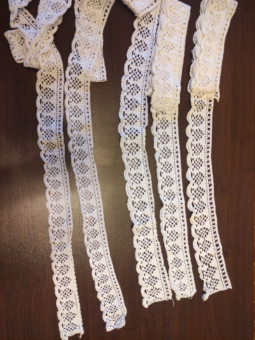 Ръчно плетени дантели за народни носии