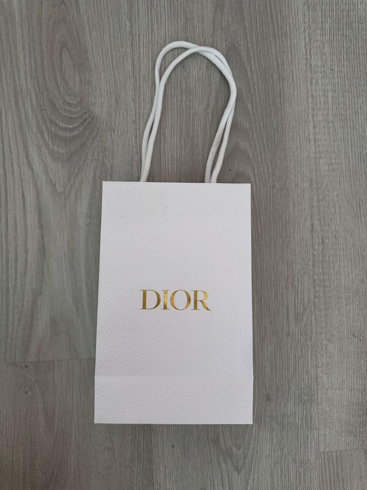 Оригинални торбички на Chanel/Dior