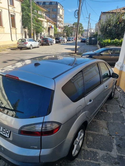 Vând Ford s max 2006