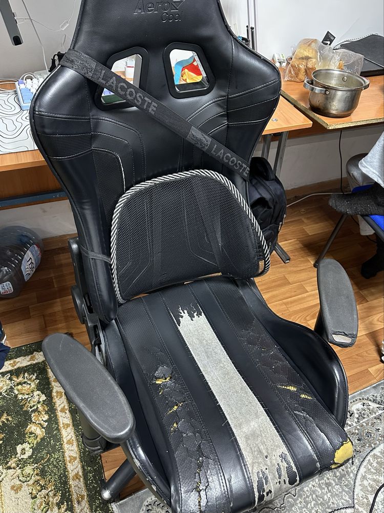 Игровое кресло..