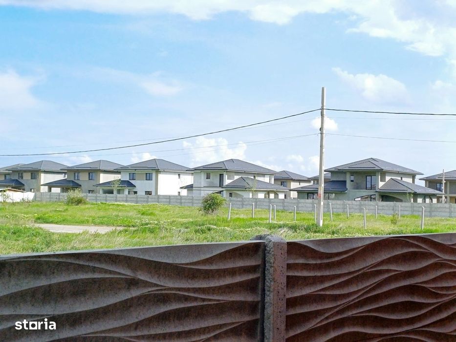 Teren 680 mp cu casa la rosu  Slatioara  TOATE UTILITATILE!