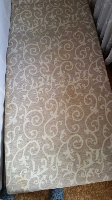 Подарявам матрак с дървена основа