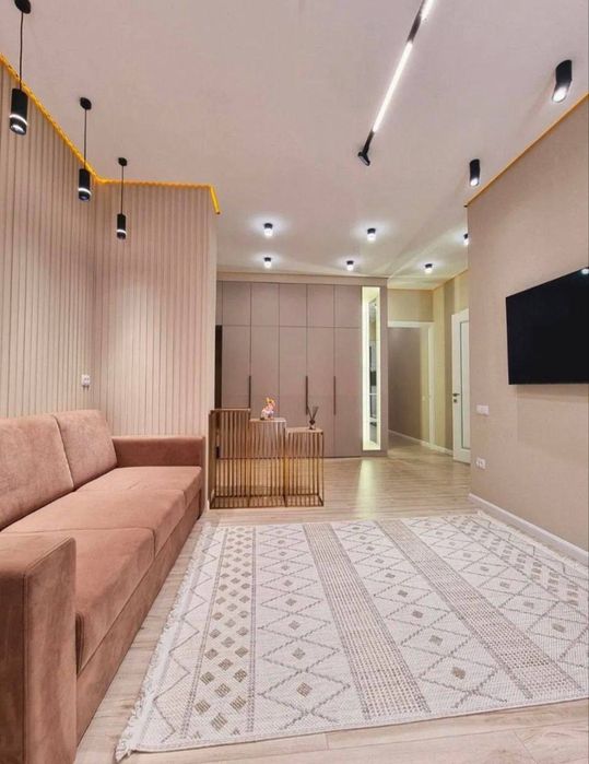 Продается 3х комнатная квартира Ц6 жк Казахстан с мебелью и технико