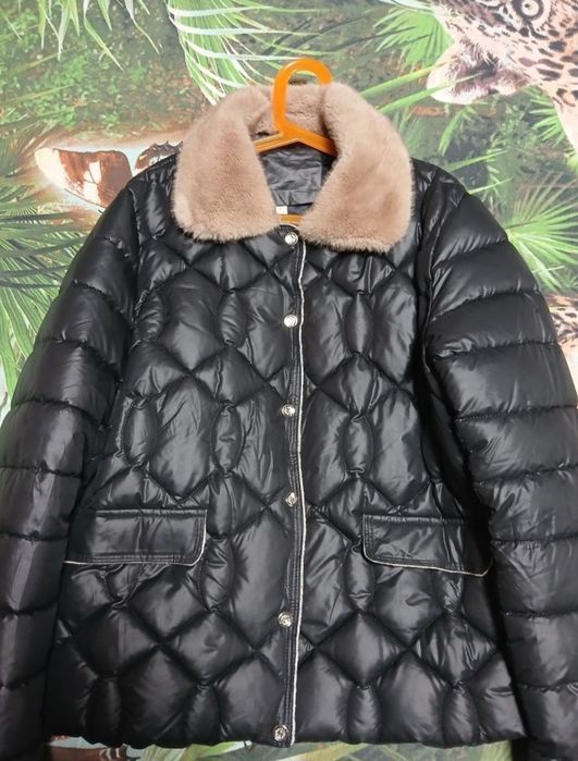 Женская демисезонная. Новая.