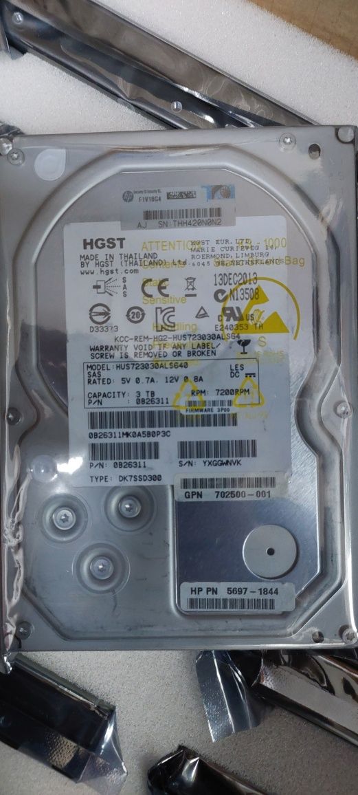 Harddisk Server SAS 3 Tb 3.5" HGST 7.2k 64mb HUS723030ALS640