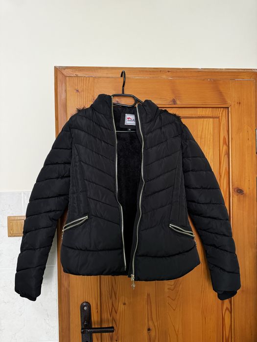 Късо дамско зимно яке