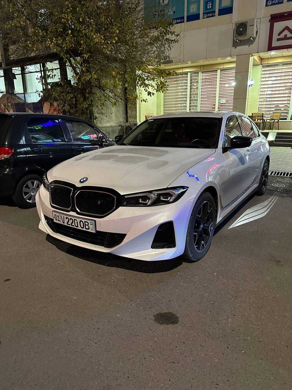 Продаётся BMW I3 40L 2023 с пробегом 5000км