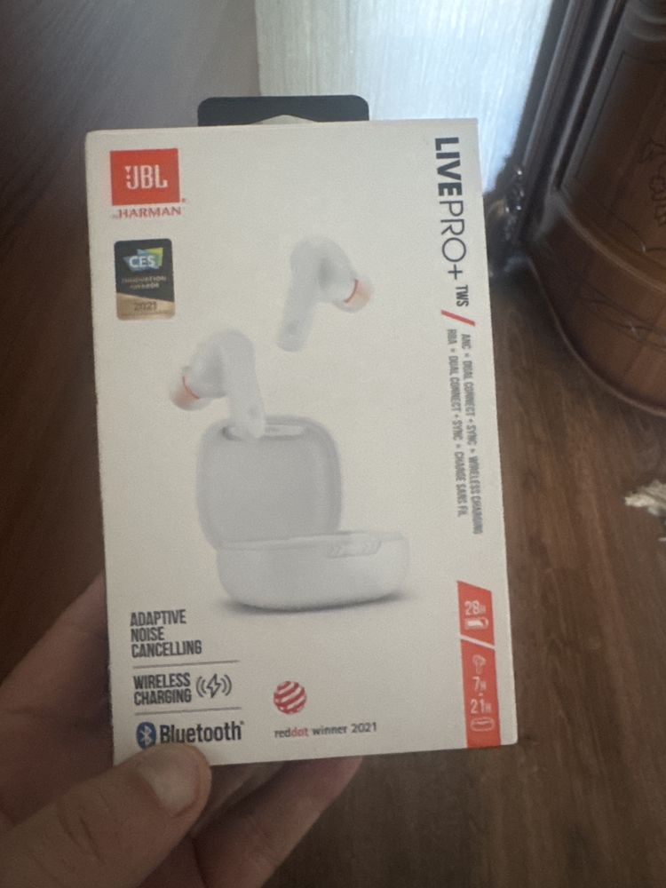 Продается Наушники JBL LIVEPRO+ TWS