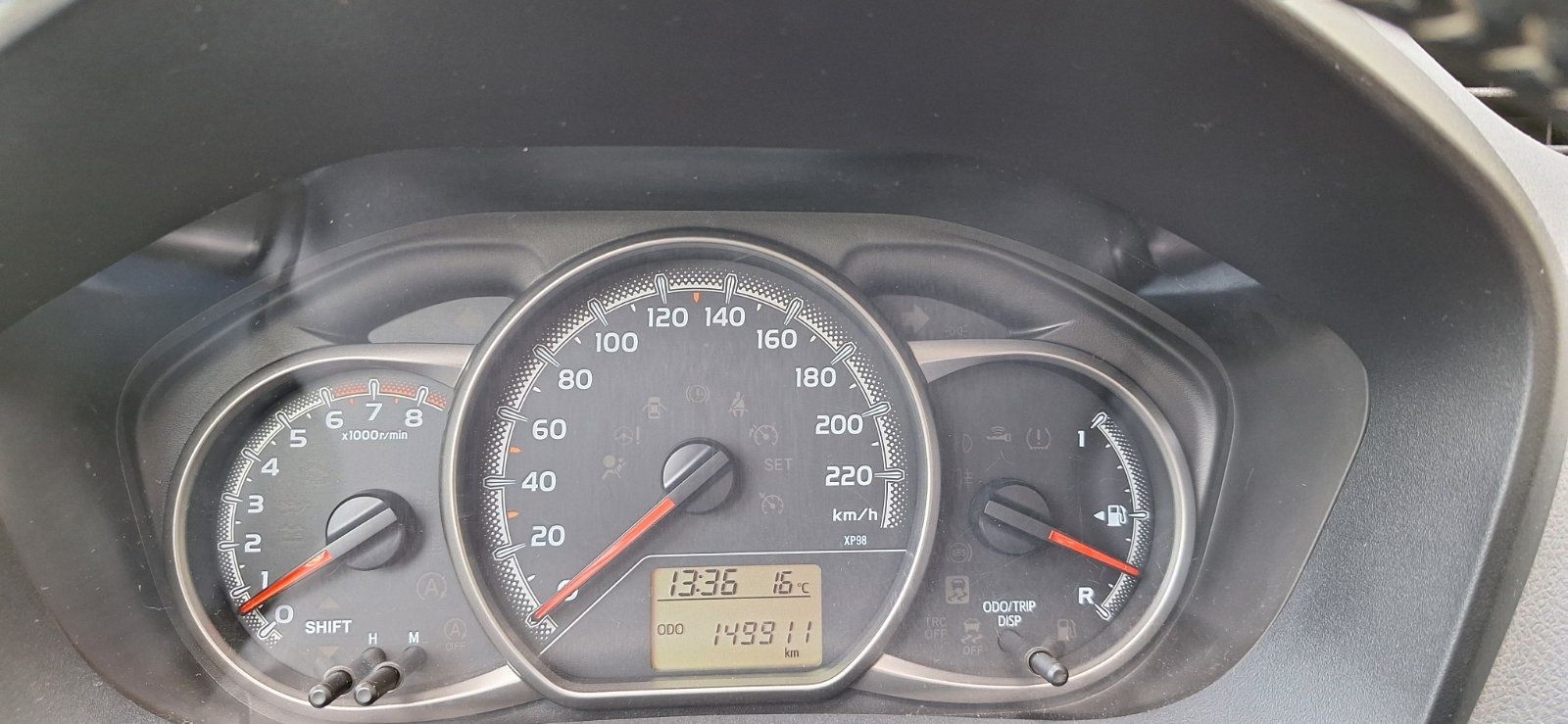 Toyota Yaris 1.33VVT 2016г Бензин 6 скорости!