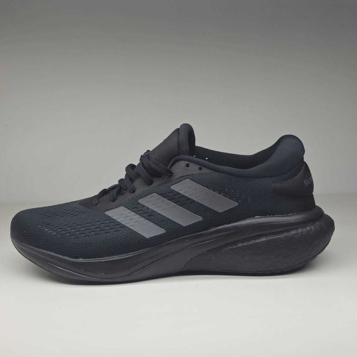 *SALE* Adidas Supernova 2M Black 42, 43 1/3 EU