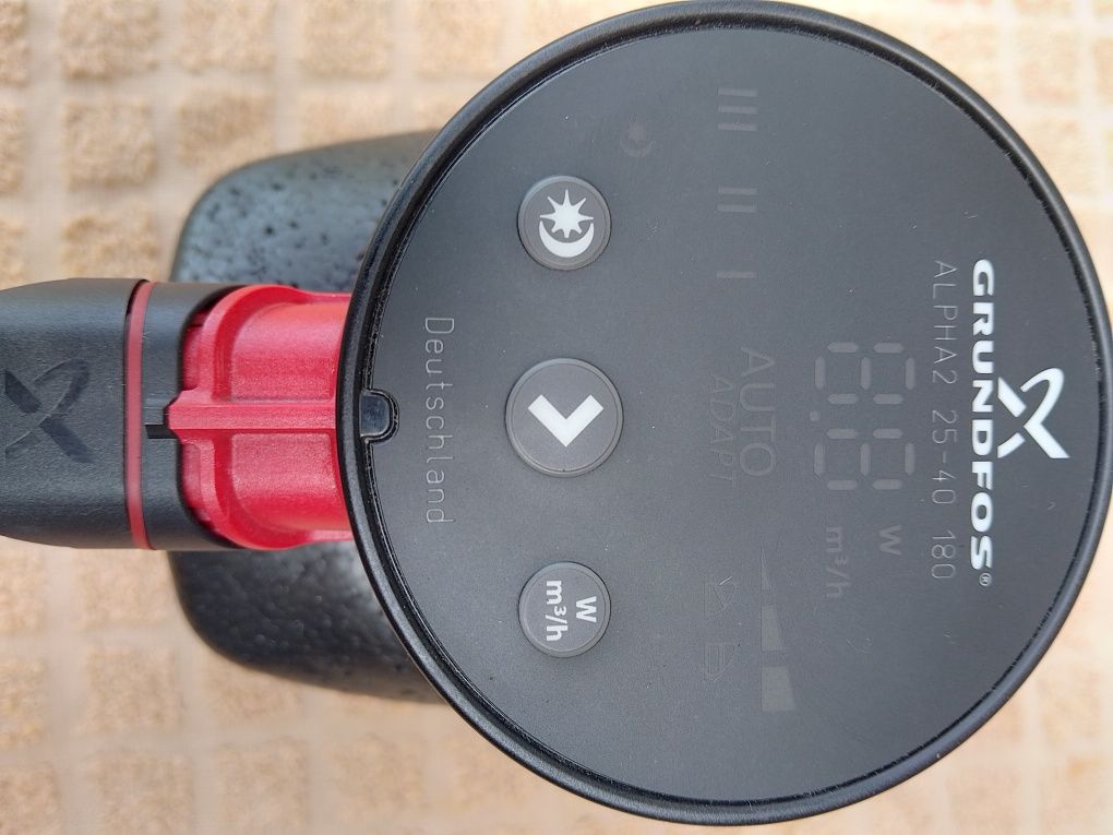 Циркулационна помпа Grundfos Alfa 2  25-40/180