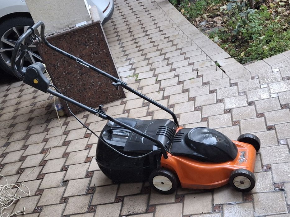 Газонокосилка б/у