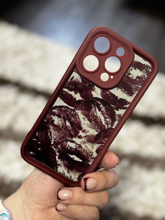 Продам чехлы на Iphone