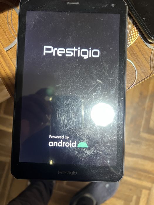 Таблет Prestigio+ sim slot