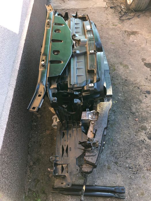 Trager BMW F10 F11 avem și de 550i