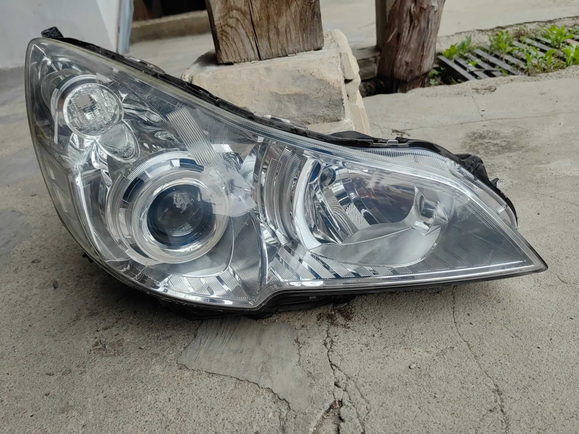 Фар Subaru Outback Xenon десен Оригинален