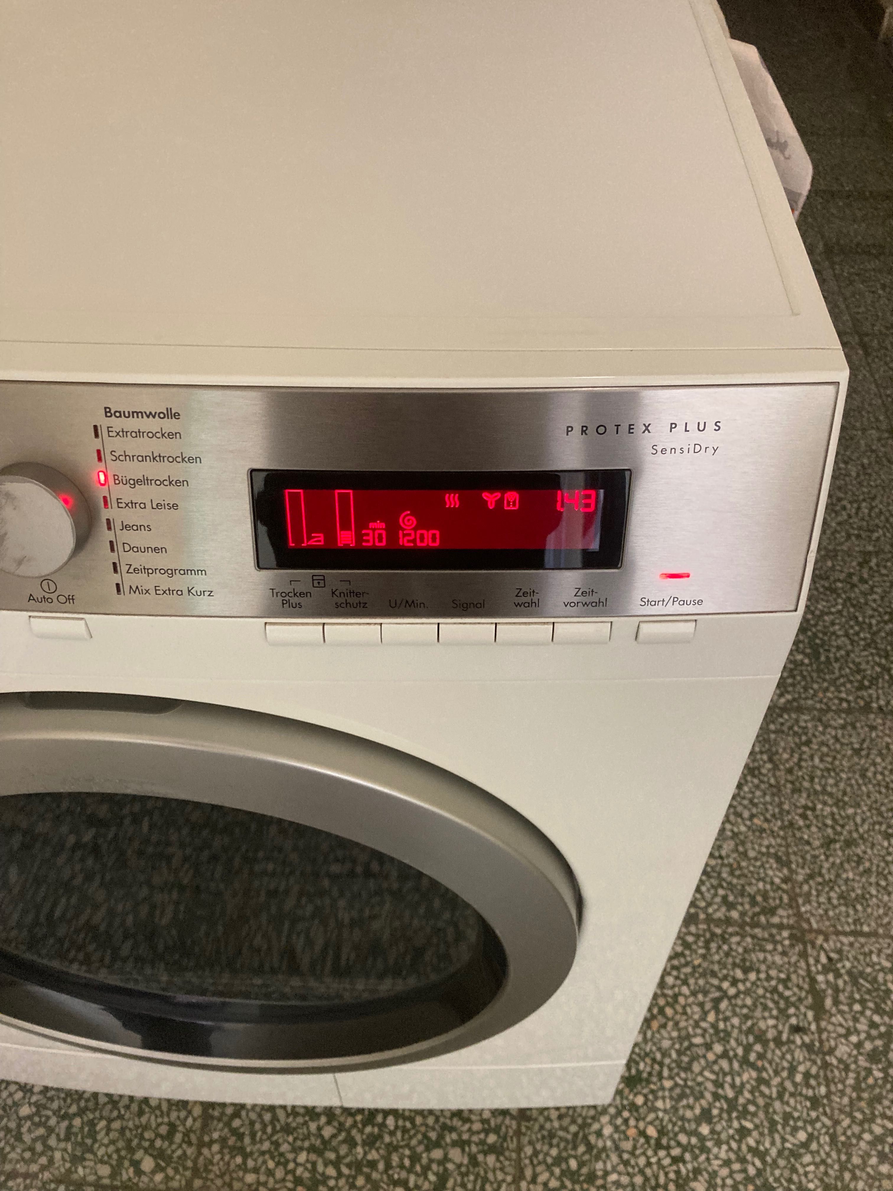Сушилня AEG T86589IH 8кг