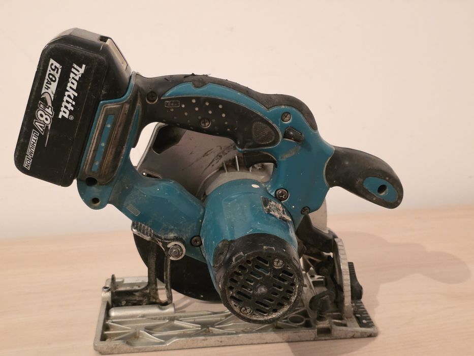 Makita DSS610 fierastrau circular cu acumulator 18V