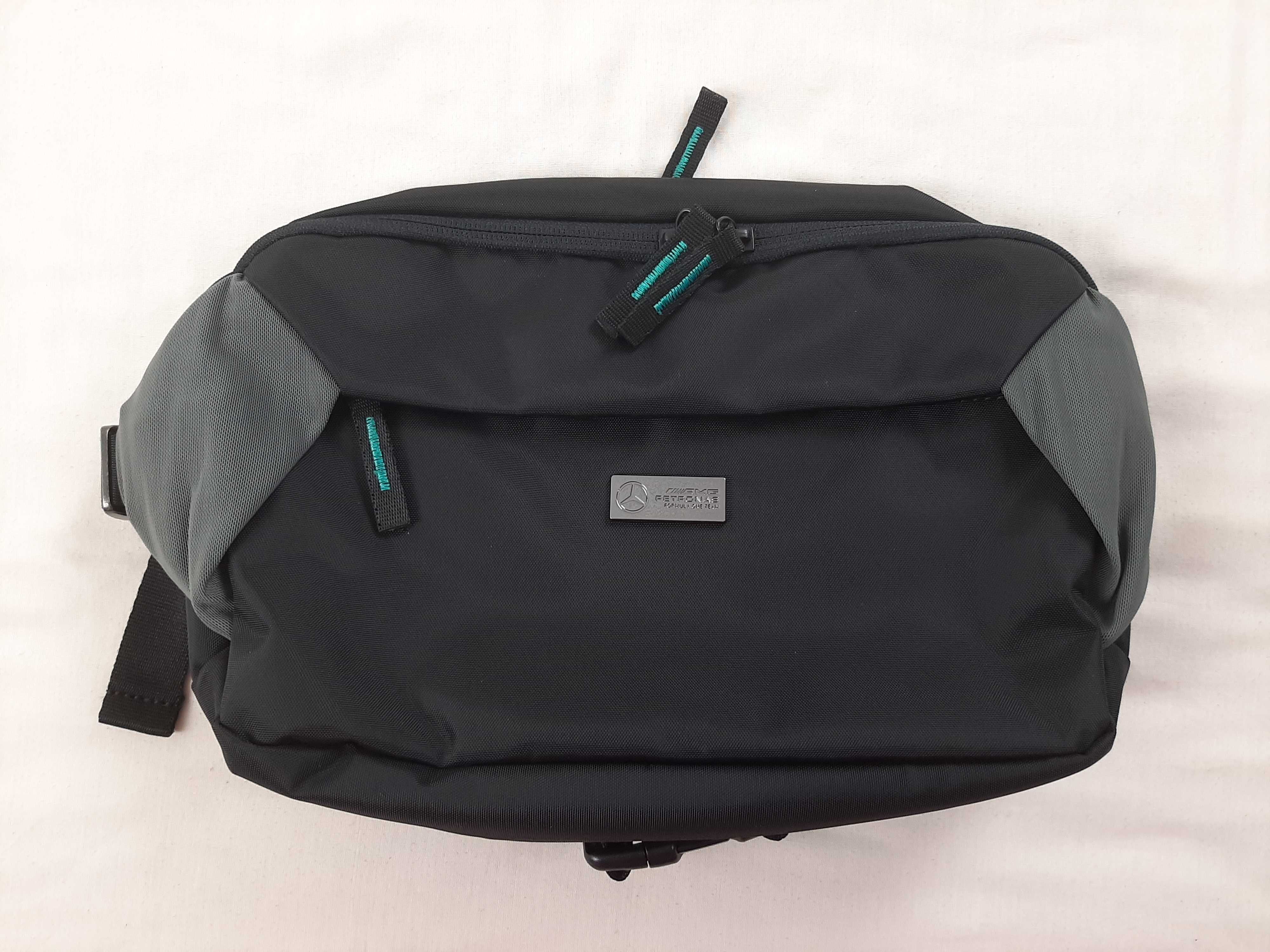 Mercedes-AMG F1 Cross Body Bag - Оригинална мъжка чанта