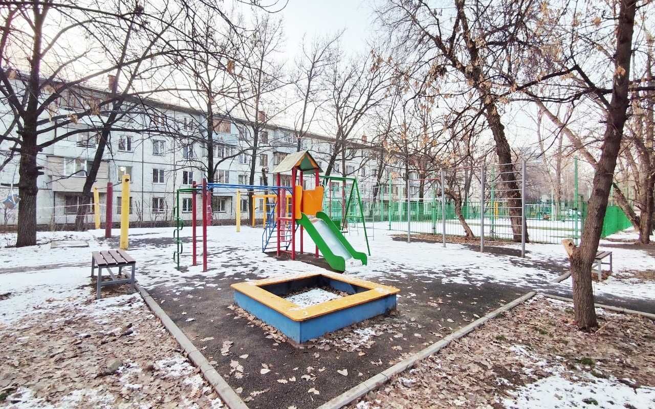 Квартира студия #3 м-н Коктем 3, 1. Посуточно. Атакент, Река Есентай