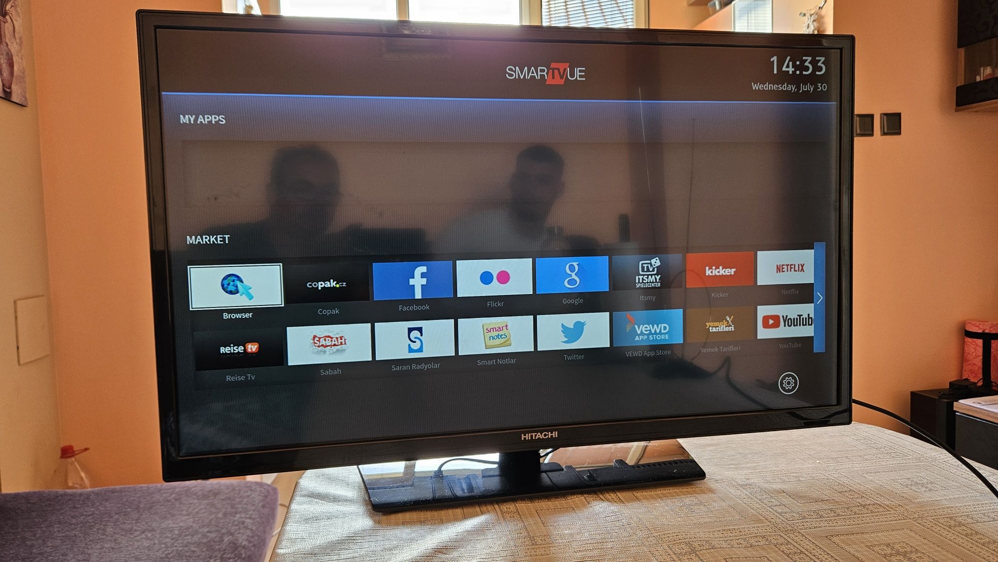 Smart телевизор Hitachi 32"