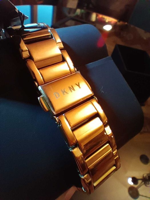 DKNY часовник NY9204