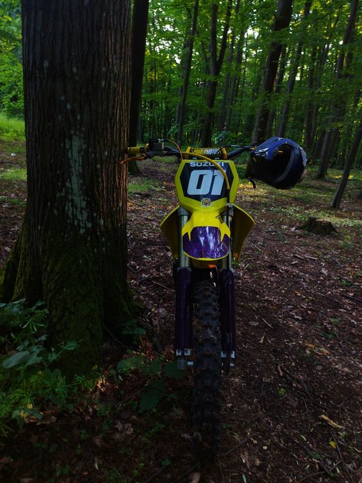Vând Suzuki RM 125 2T 2006 – Pregătită de sezon, stare foarte bună